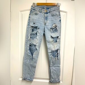 H&M - Women Size 2 Ripped Denim Boyfriend Jeans low waist